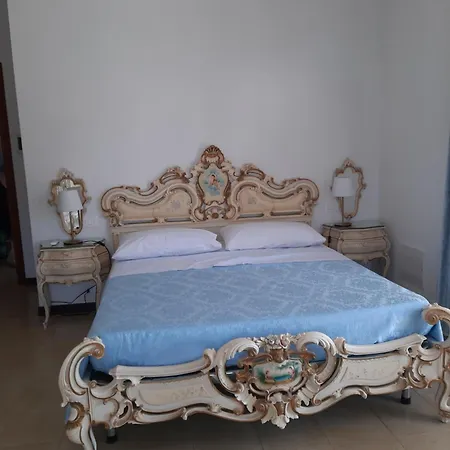 La Maison Verte 3* Formia
